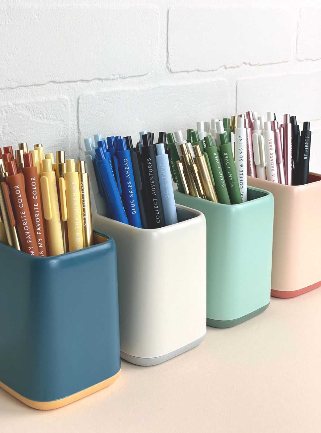 Multi-color themed pens